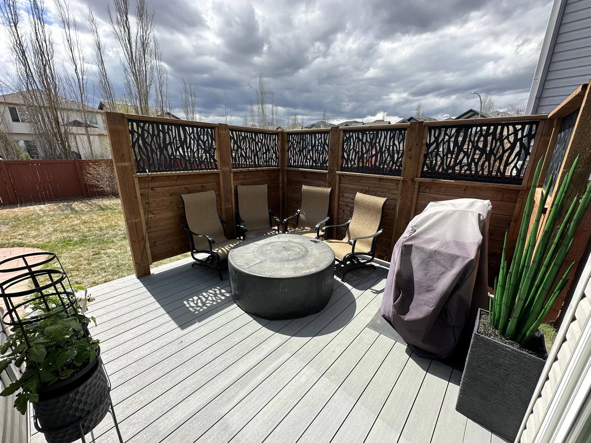 Composite Deck With Wood Slat Wall